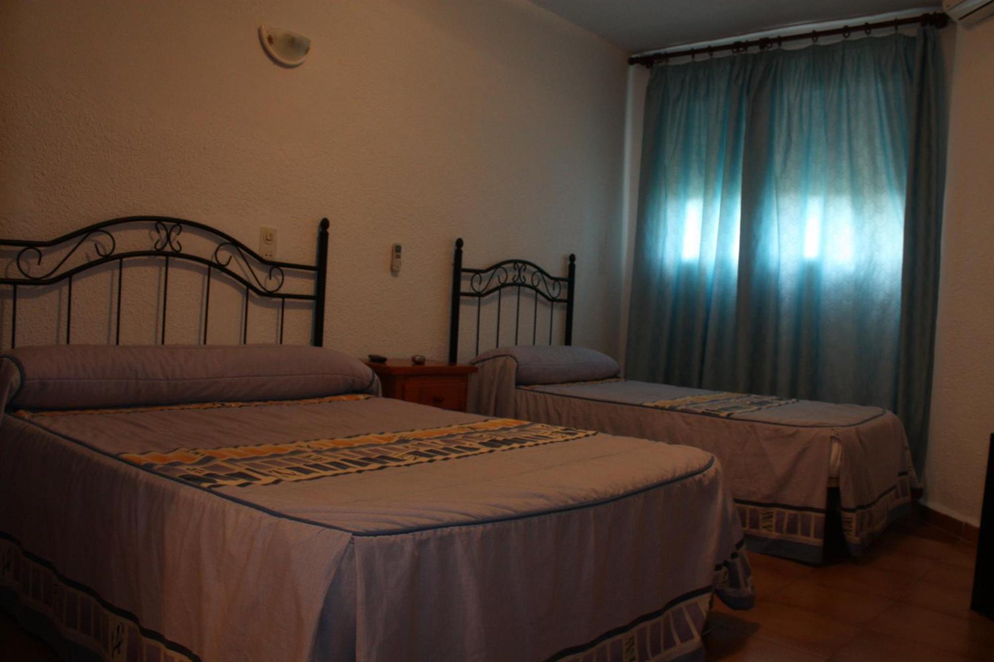 Hostal Tamarindos Matalascañas Extérieur photo